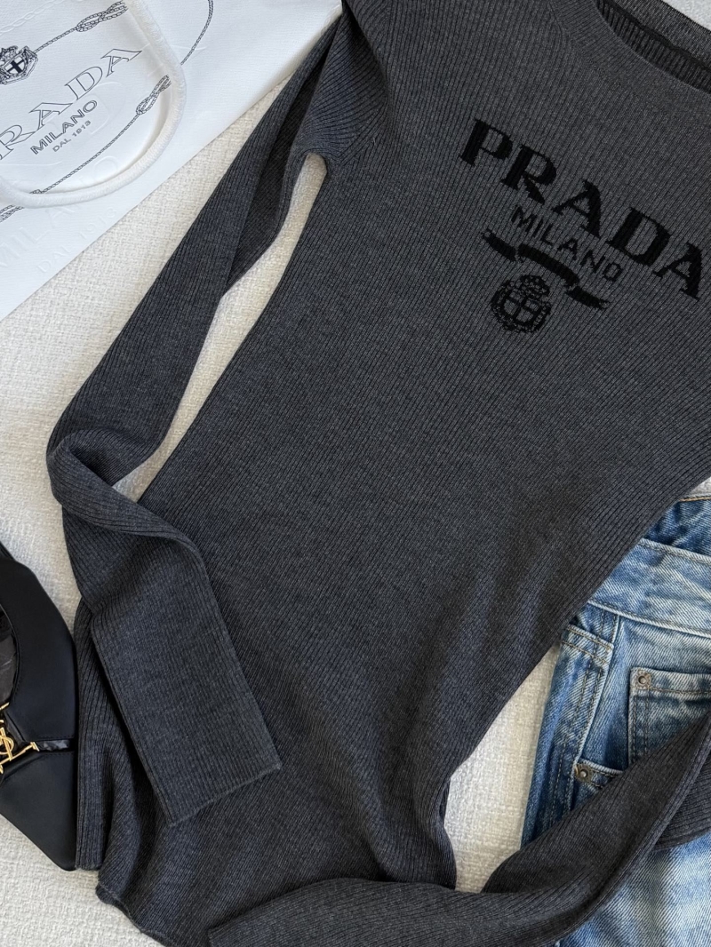 Pra*a sweaters